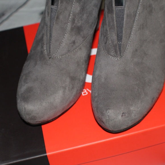 GUESS "Tarrah" Bootie - Picture 4 of 4